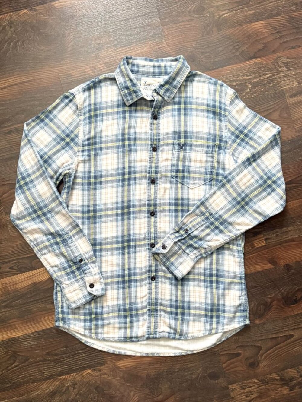 American Eagle Outfitters Flannel Plaid Button-Down Shirt